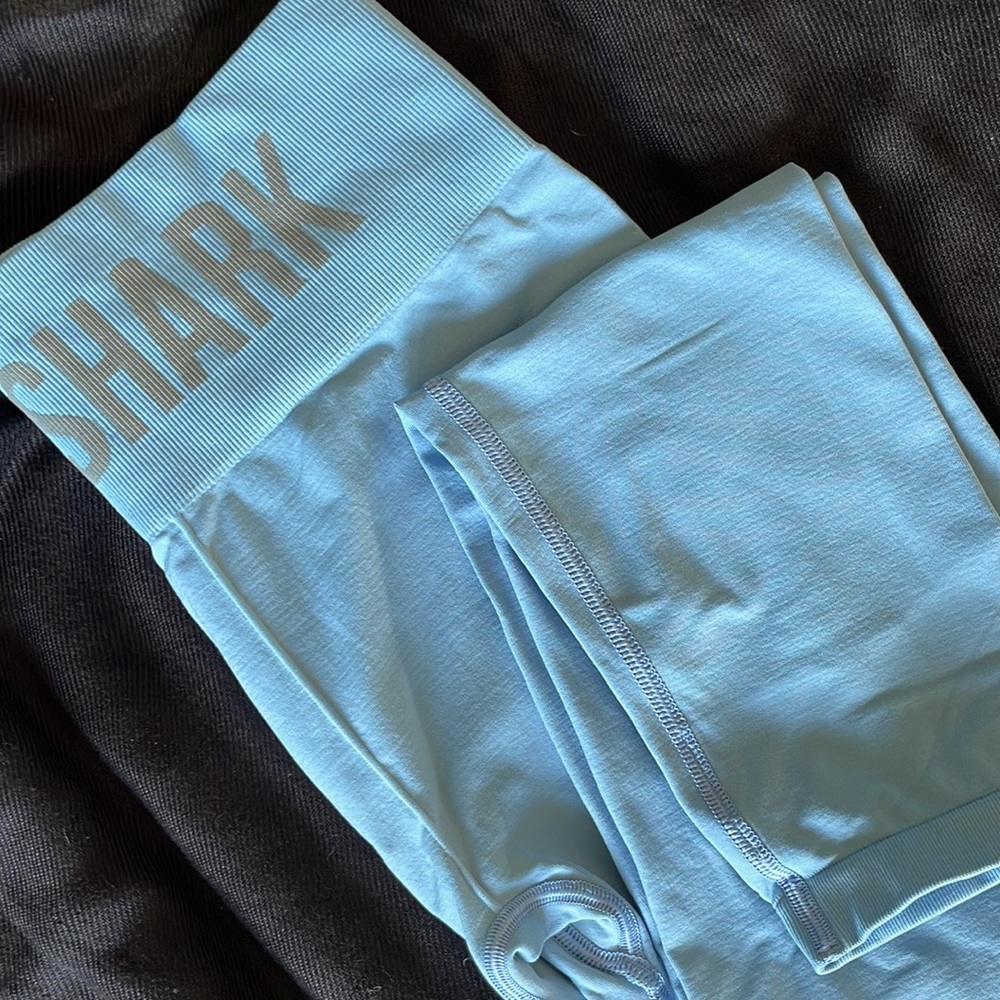 Gymshark light blue seamless leggings - Picture 3 of 4